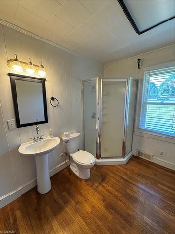 200 W King Street, King, NC 27021