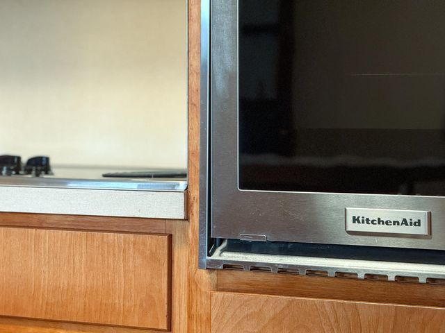 47 GISH LN, Staunton, VA 24401