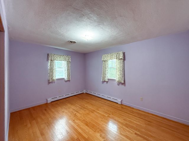 47 GISH LN, Staunton, VA 24401