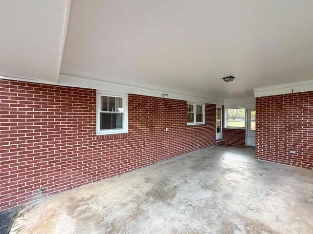 47 GISH LN, Staunton, VA 24401