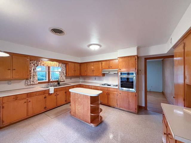 47 GISH LN, Staunton, VA 24401