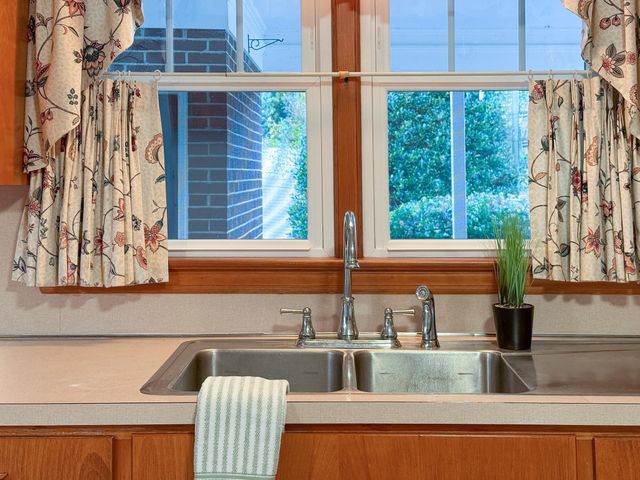 47 GISH LN, Staunton, VA 24401