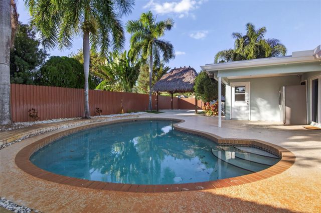 6847 NW 27th Way, Fort Lauderdale, FL 33309