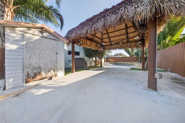 6847 NW 27th Way, Fort Lauderdale, FL 33309