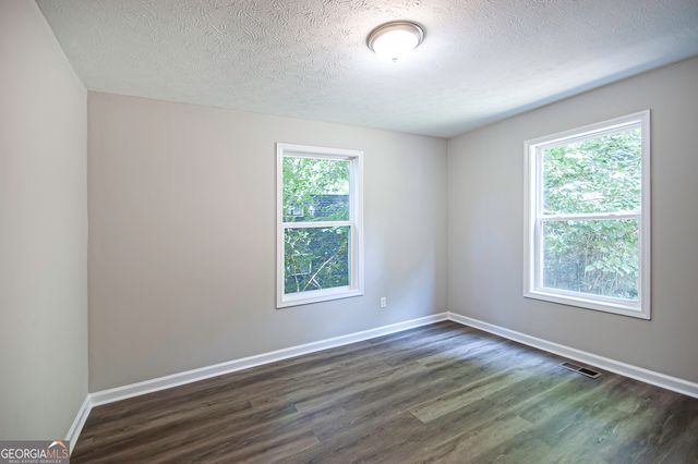 8454 Hightower Trail, Snellville, GA 30039
