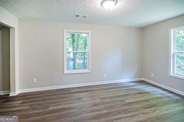 8454 Hightower Trail, Snellville, GA 30039