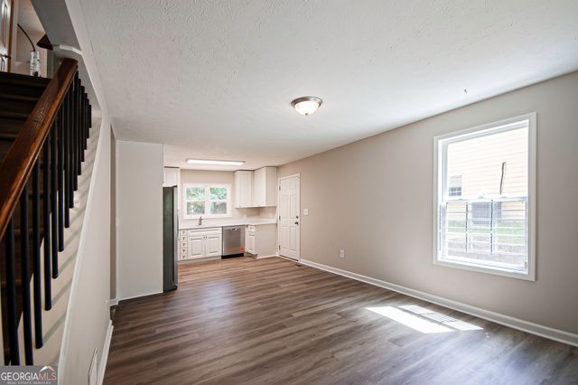 8454 Hightower Trail, Snellville, GA 30039
