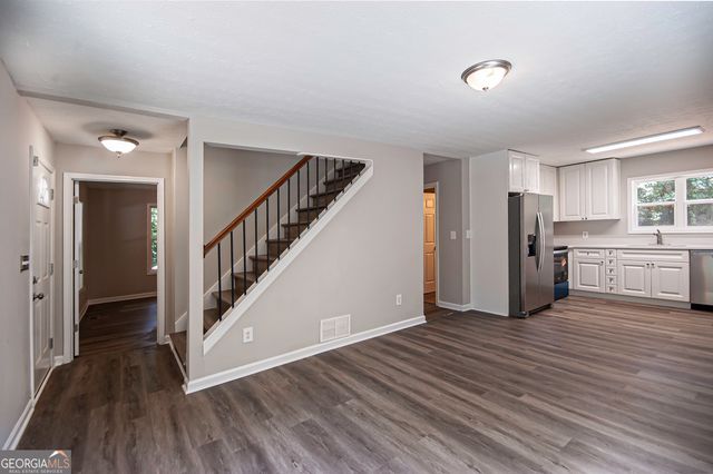 8454 Hightower Trail, Snellville, GA 30039