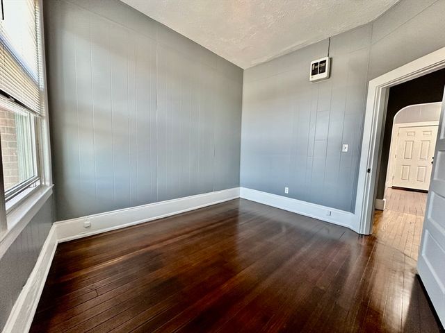 100 Cabot 7, Beverly, MA 01915