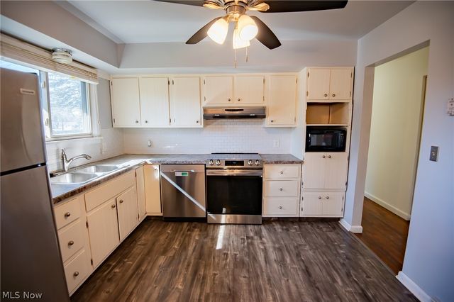 3841 Nottingham Avenue, Youngstown, OH 44511