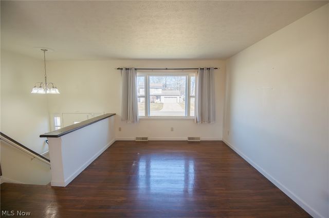 3841 Nottingham Avenue, Youngstown, OH 44511