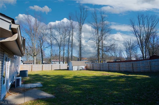 3841 Nottingham Avenue, Youngstown, OH 44511