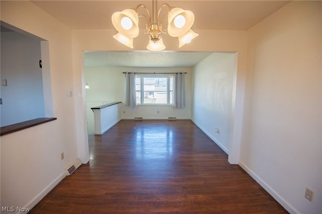 3841 Nottingham Avenue, Youngstown, OH 44511