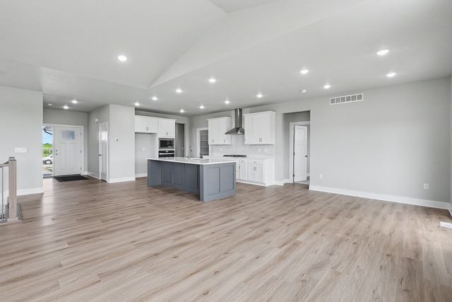 3121 Marigold Circle, Pella, IA 50219