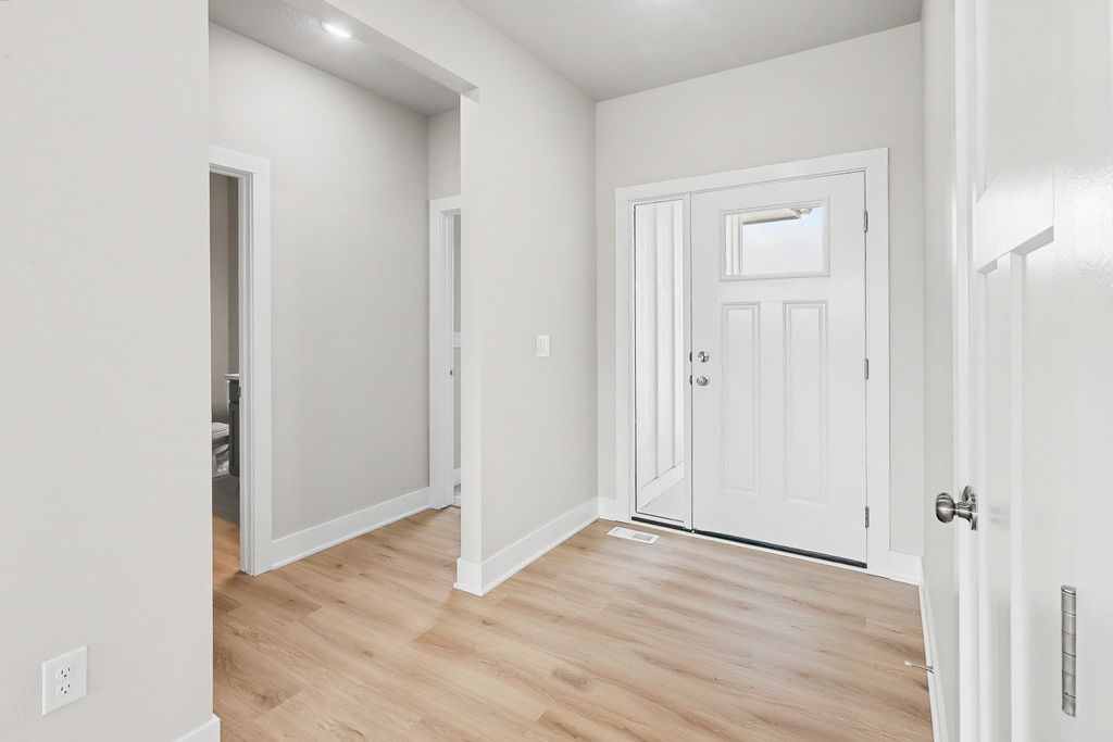 3121 Marigold Circle, Pella, IA 50219