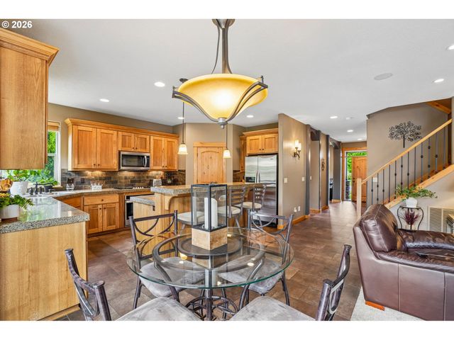 286 Se CONDOR Dr, Gresham, OR 97080