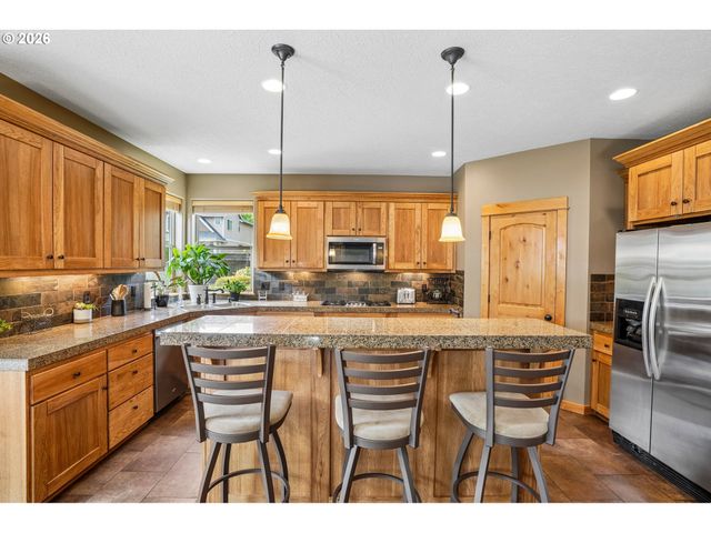 286 Se CONDOR Dr, Gresham, OR 97080