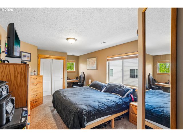 286 Se CONDOR Dr, Gresham, OR 97080
