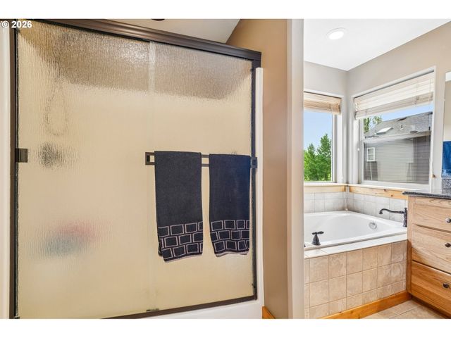286 Se CONDOR Dr, Gresham, OR 97080