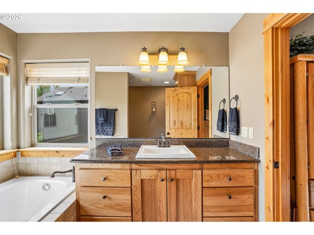 286 Se CONDOR Dr, Gresham, OR 97080