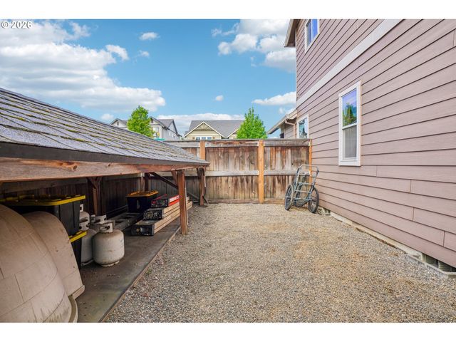 286 Se CONDOR Dr, Gresham, OR 97080