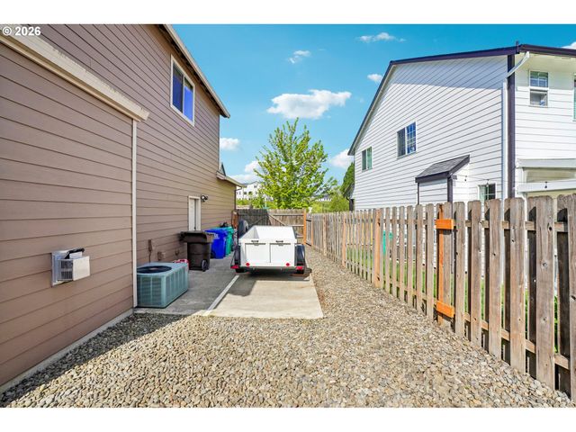 286 Se CONDOR Dr, Gresham, OR 97080