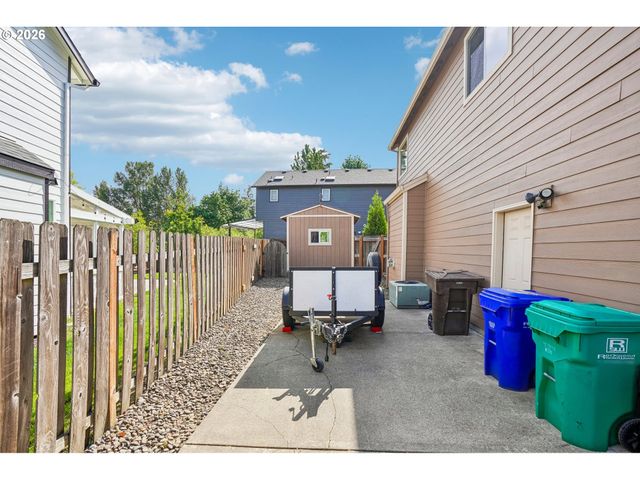 286 Se CONDOR Dr, Gresham, OR 97080