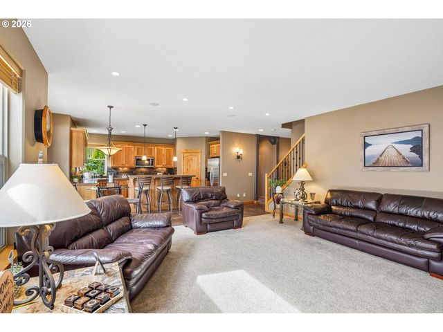 286 Se CONDOR Dr, Gresham, OR 97080