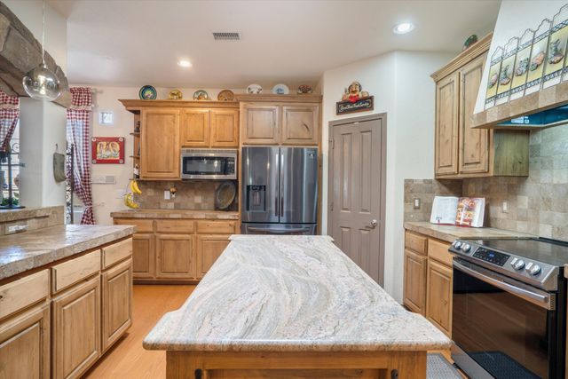 3217 Nativitas Road NE, Rio Rancho, NM 87144