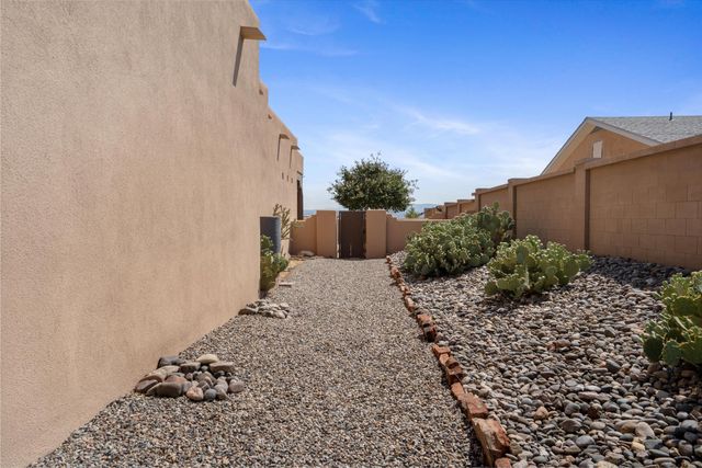3217 Nativitas Road NE, Rio Rancho, NM 87144
