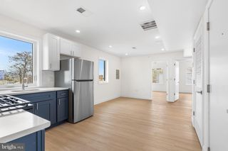 1347 N 7th St Apt 2, Philadelphia, PA 19122