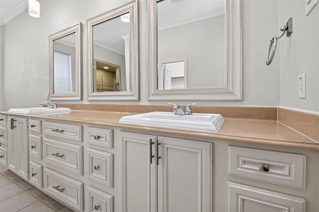 10310 Chevy Chase Drive, Houston, TX 77042