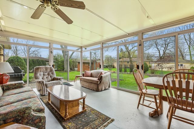 1715 Verde Court, Mount Prospect, IL 60056