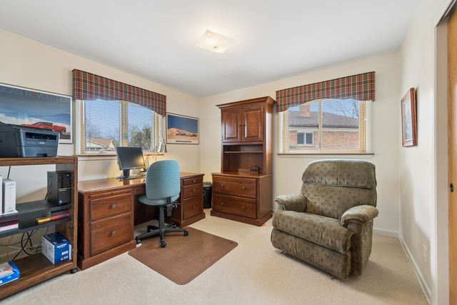 1715 Verde Court, Mount Prospect, IL 60056