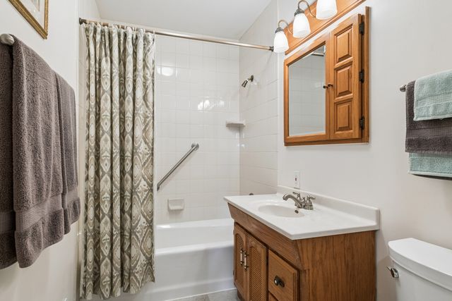 1715 Verde Court, Mount Prospect, IL 60056