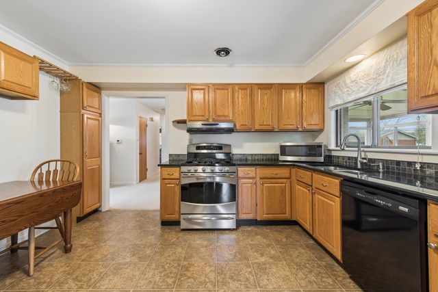 1715 Verde Court, Mount Prospect, IL 60056