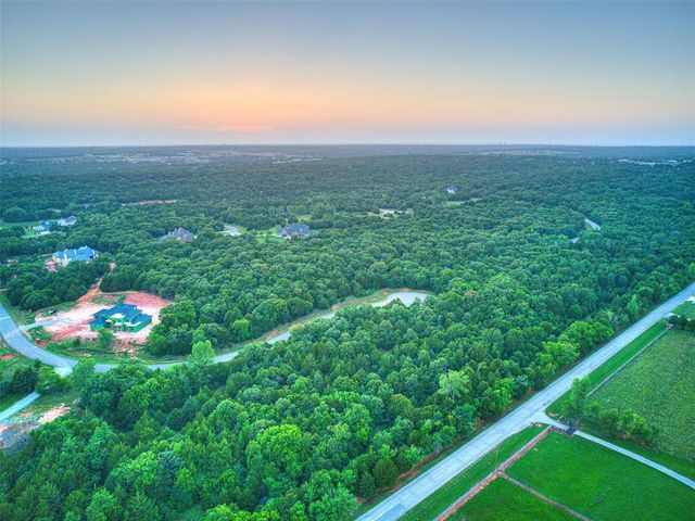 6908 Split Fence Lane, Edmond, OK 73034