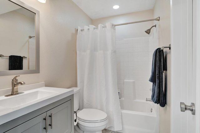 1555 N Chaparral Road 207, Palm Springs, CA 92262