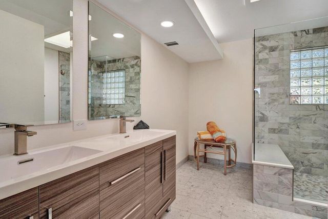 1555 N Chaparral Road 207, Palm Springs, CA 92262