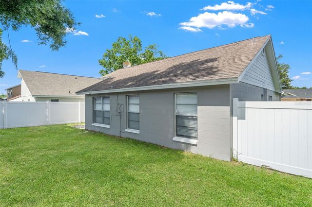 12714 TROWBRIDGE LANE, Tampa, FL 33624