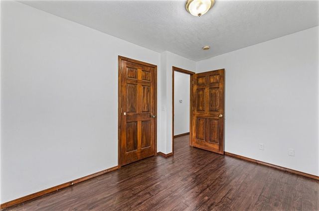 800 N 9th Street, Kansas City, KS 66101