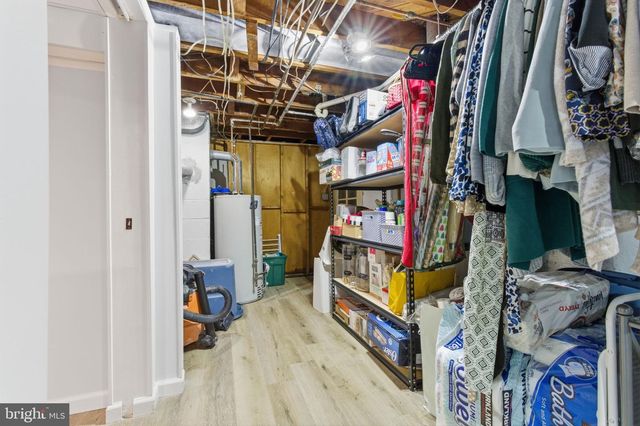 8 SAMANTHA LANE, Hamilton, NJ 08619