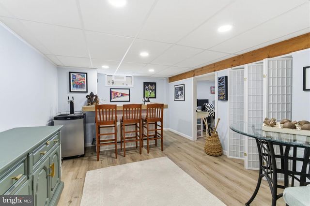 8 SAMANTHA LANE, Hamilton, NJ 08619