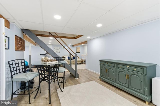 8 SAMANTHA LANE, Hamilton, NJ 08619