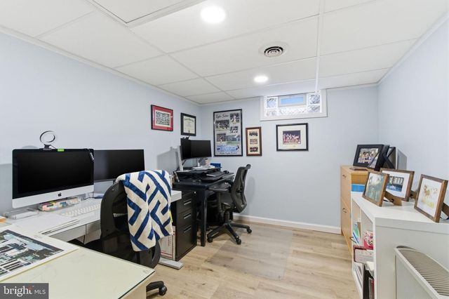 8 SAMANTHA LANE, Hamilton, NJ 08619