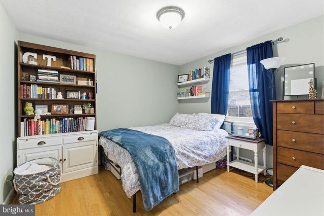 8 SAMANTHA LANE, Hamilton, NJ 08619