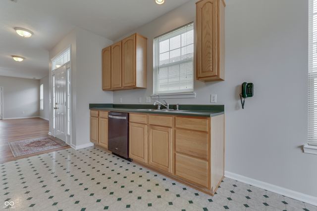 1124 Lincoln Park East Drive, Greenwood, IN 46142