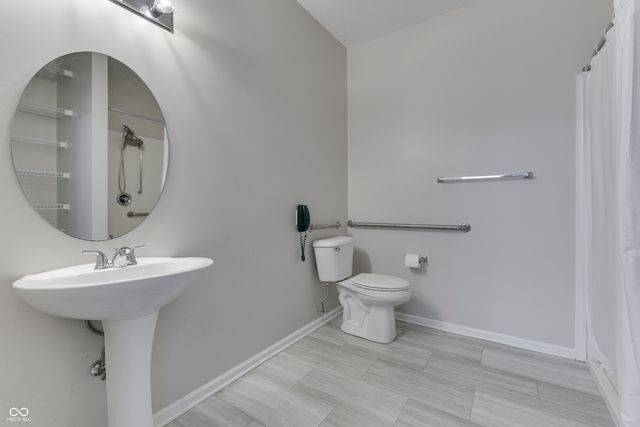 1124 Lincoln Park East Drive, Greenwood, IN 46142