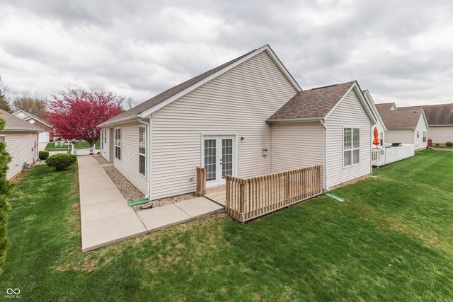 1124 Lincoln Park East Drive, Greenwood, IN 46142