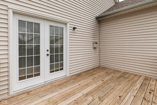 1124 Lincoln Park East Drive, Greenwood, IN 46142